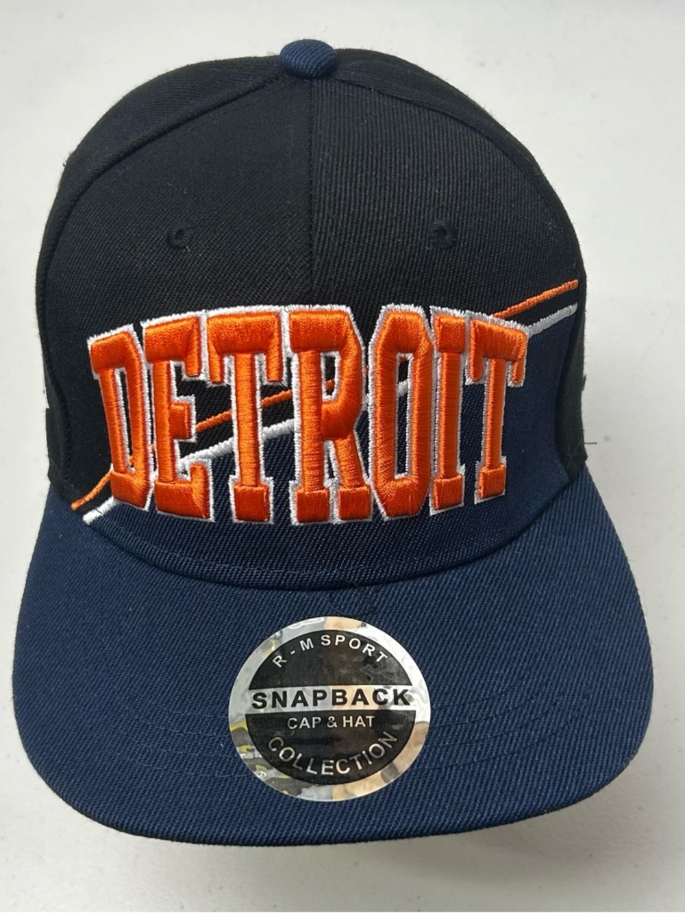 Detroit Tigers Embroidered Snapback Hat - Navy and Black with Orange Accent